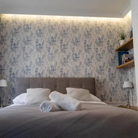 Apartment Old Town - No 8 *